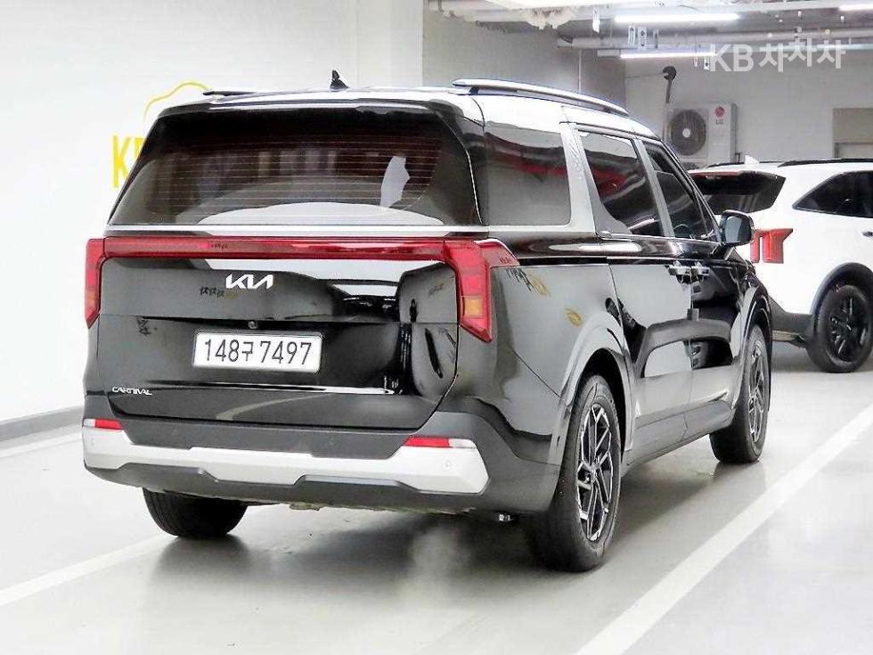 2025 - kia carnival