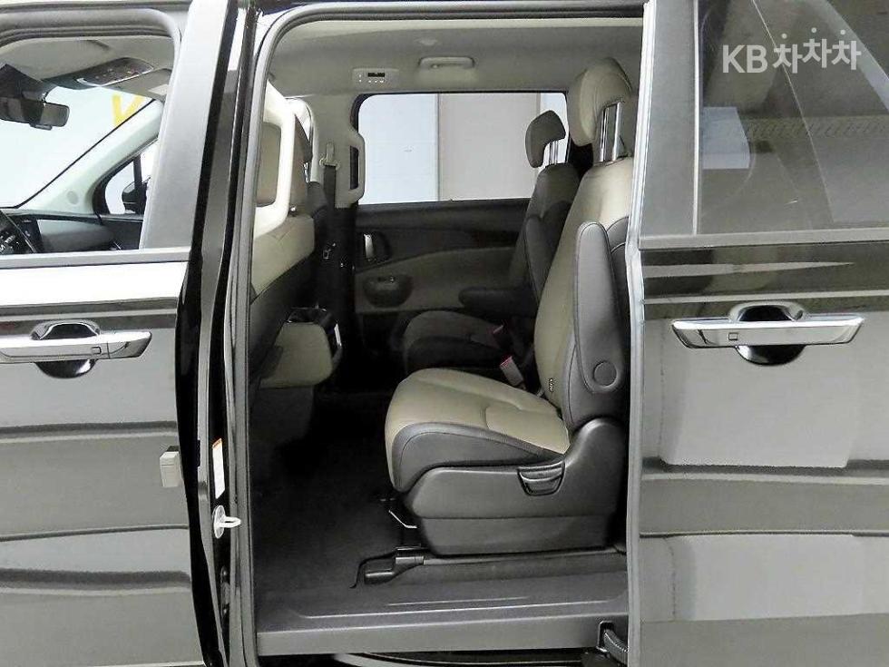 2025 - kia carnival