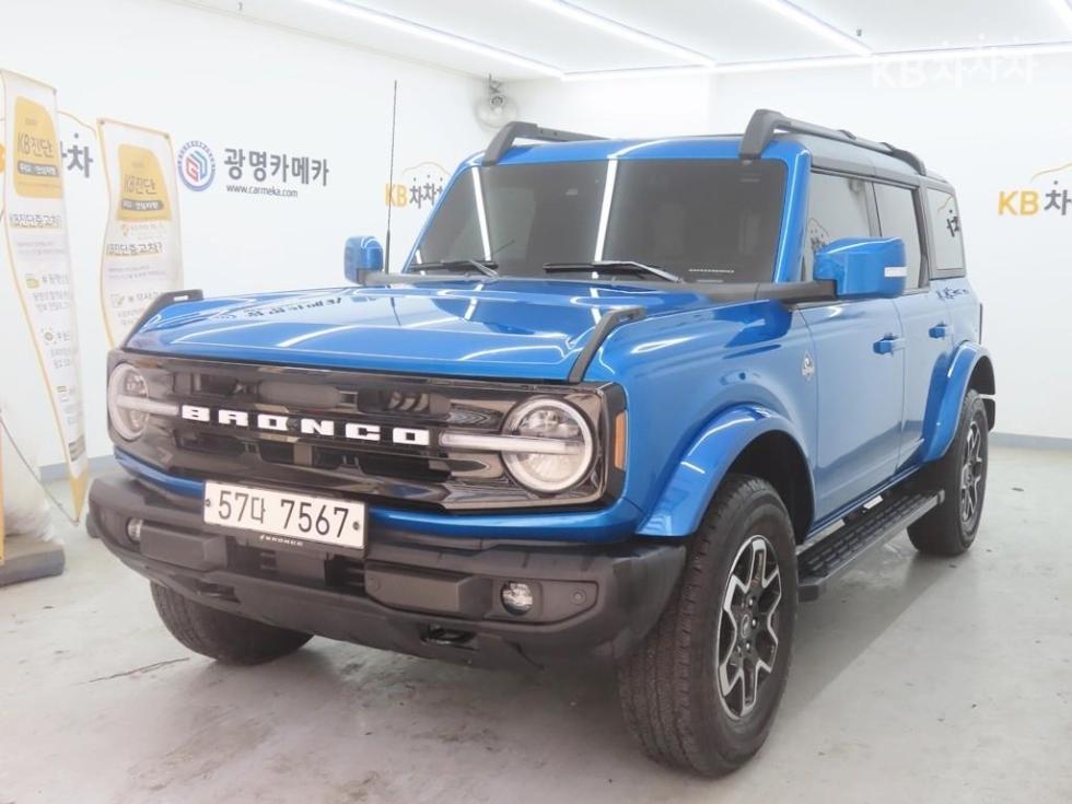 2023 - ford bronco