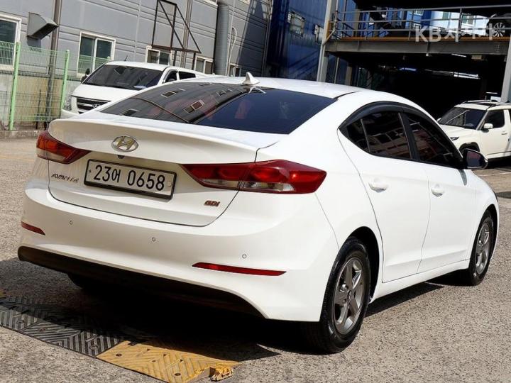 Hyundai Avante AD 1.6 GDi Smart 5