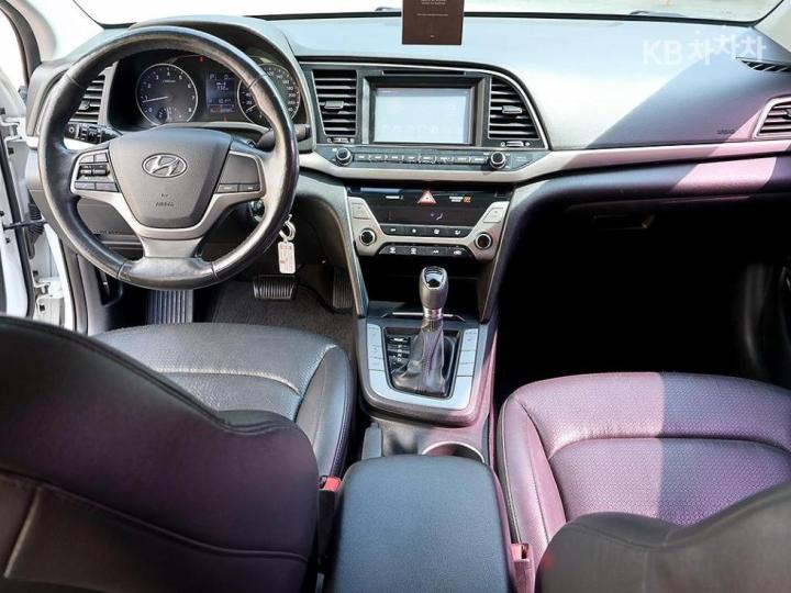 Hyundai Avante AD 1.6 GDi Smart 6