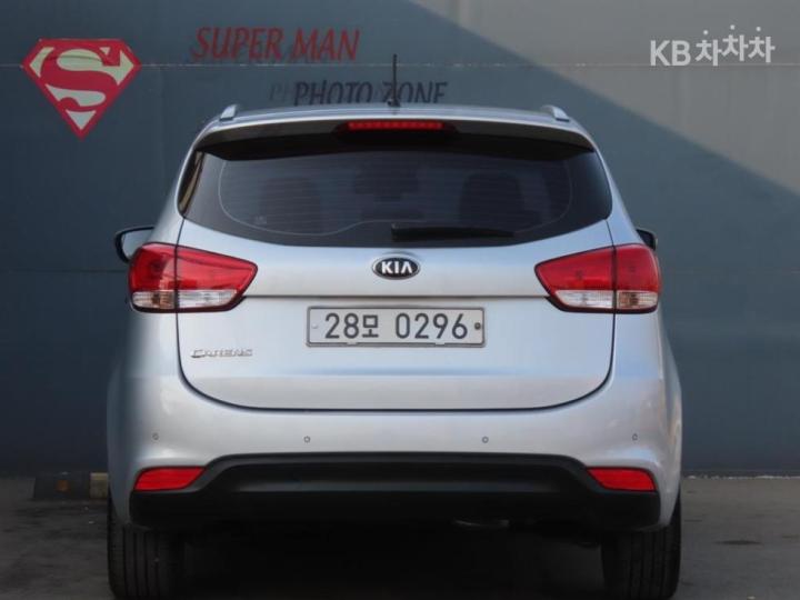 Kia Carens 1.7 VGT Prestige 5