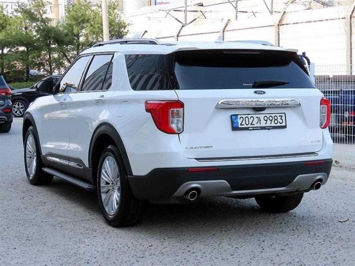 Ford Explorer Gasoline Turbo 2.3 AWD Limited 4