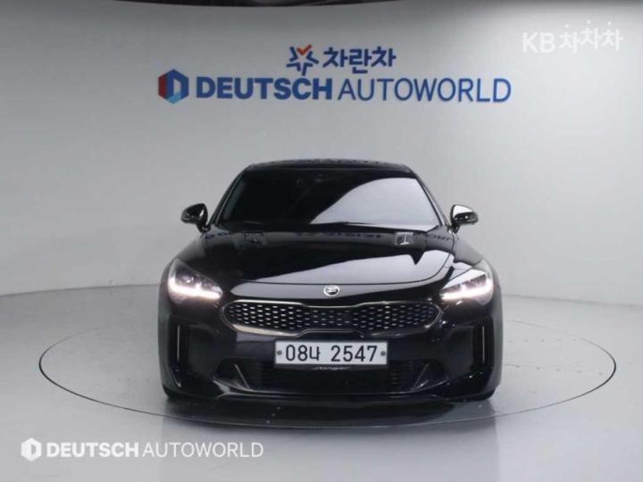 Kia Stinger 2.0 Turbo 2WD Dream Edition 4