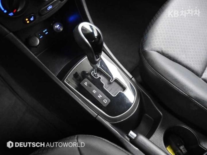 Hyundai Accent New 1.4 VVT Modern 10