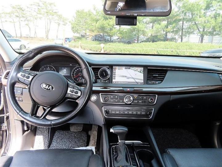 Kia K7 2.2 Diesel Limited 8