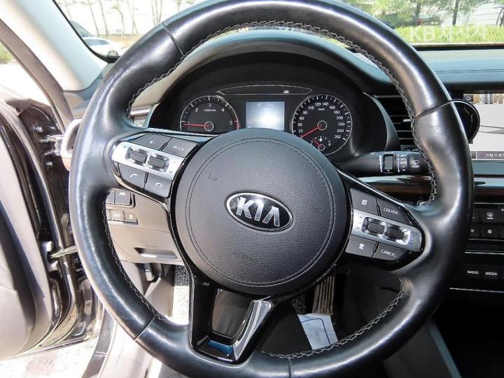 Kia K7 2.2 Diesel Limited 9