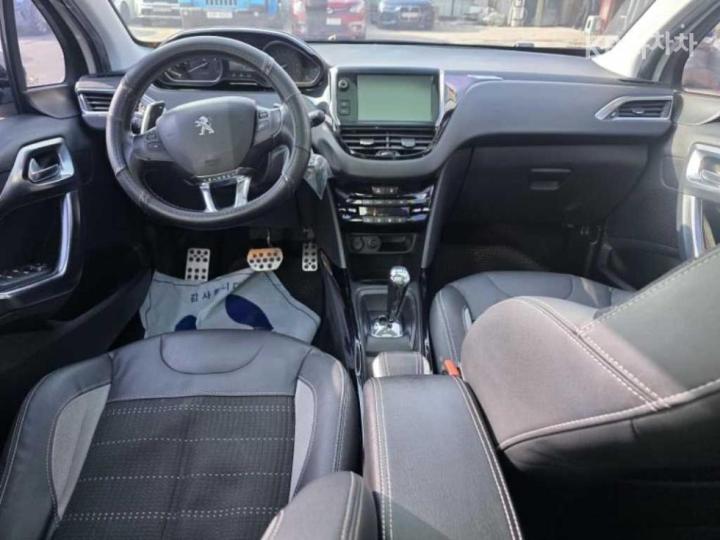 Peugeot 2008 1.6 e-HDi 7