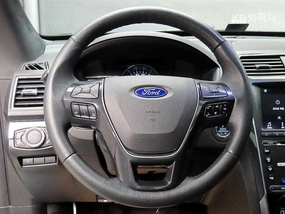 2018 Ford Used Car photo