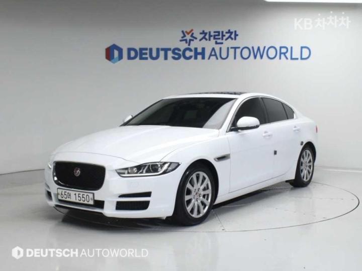 Jaguar XE 2.0 Diesel PRESTIGE 2