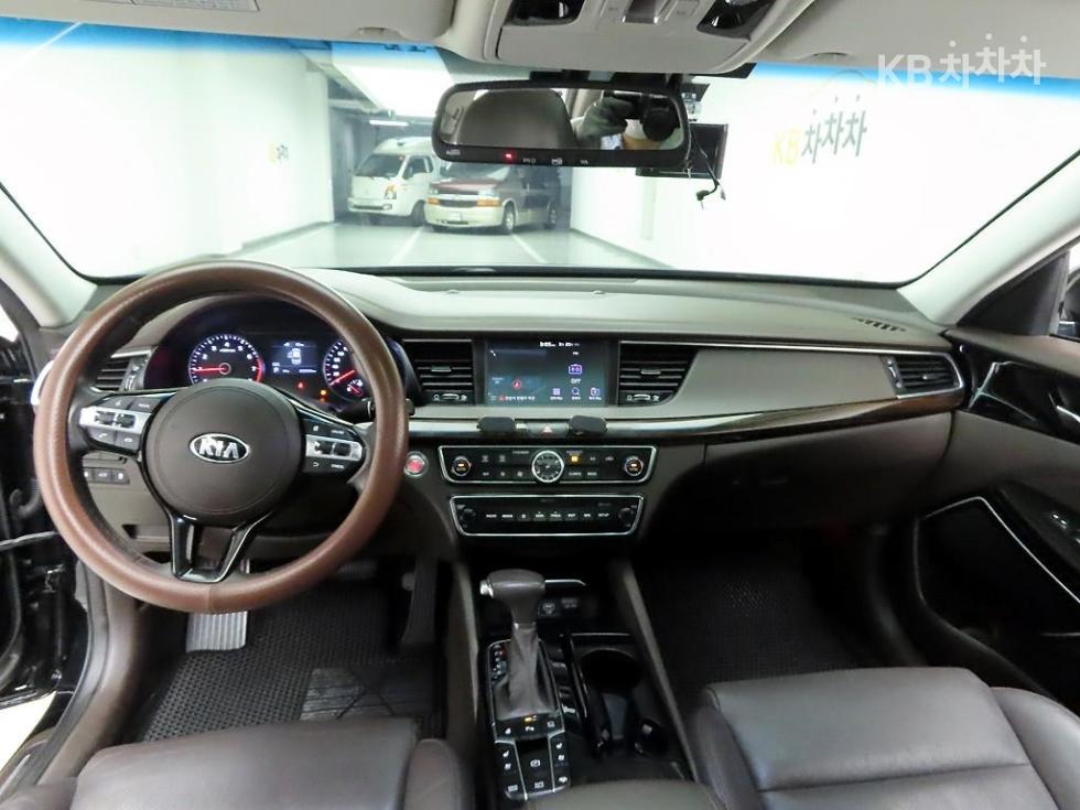 2018 - kia k7