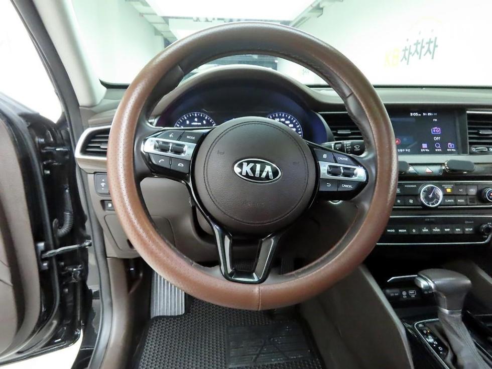 2018 - kia k7