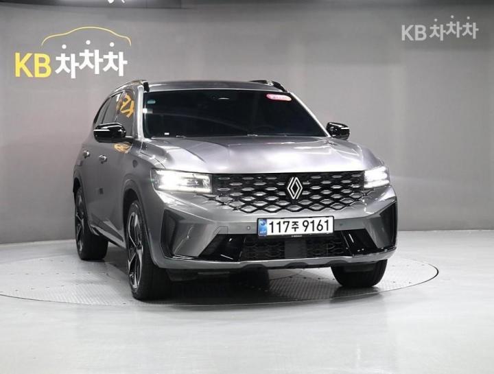 Renault Koleos E-Tech Hybrid Iconic 3