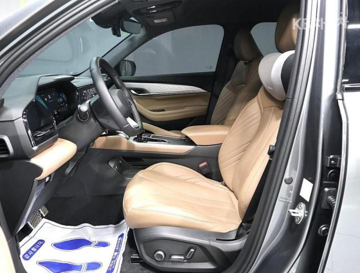 Renault Koleos E-Tech Hybrid Iconic 10