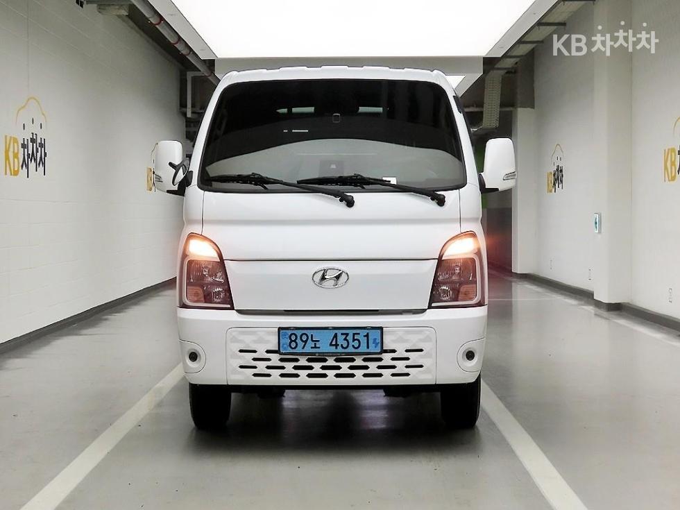 Hyundai 포터2 일렉트릭 슈퍼캡 초장축 프리미엄 스페셜 - фото 1