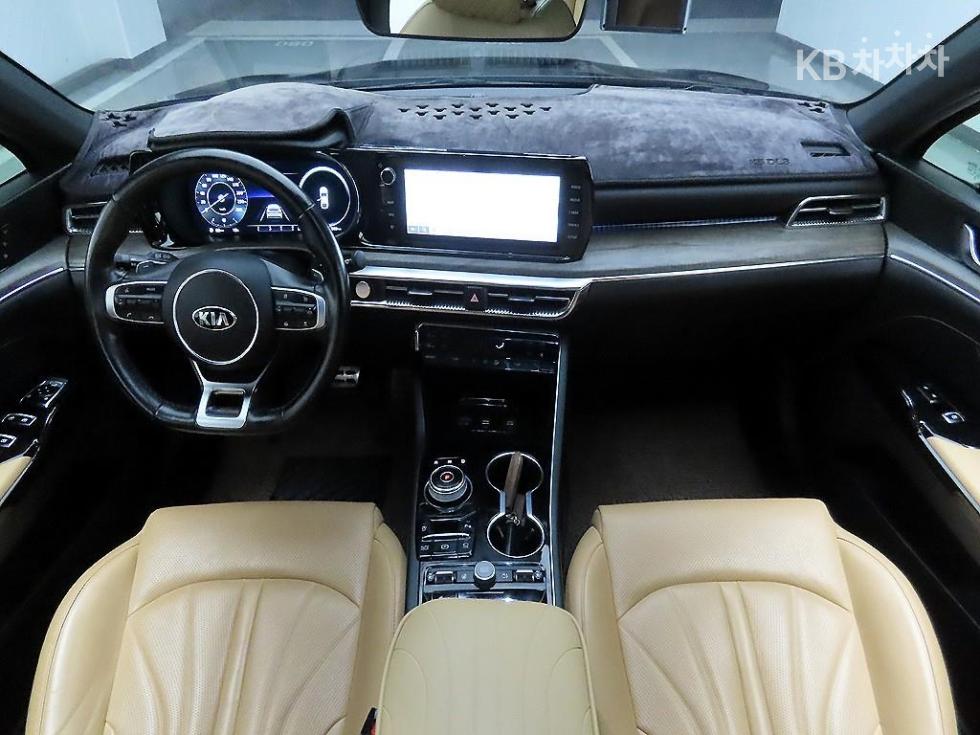 2021 - kia k5
