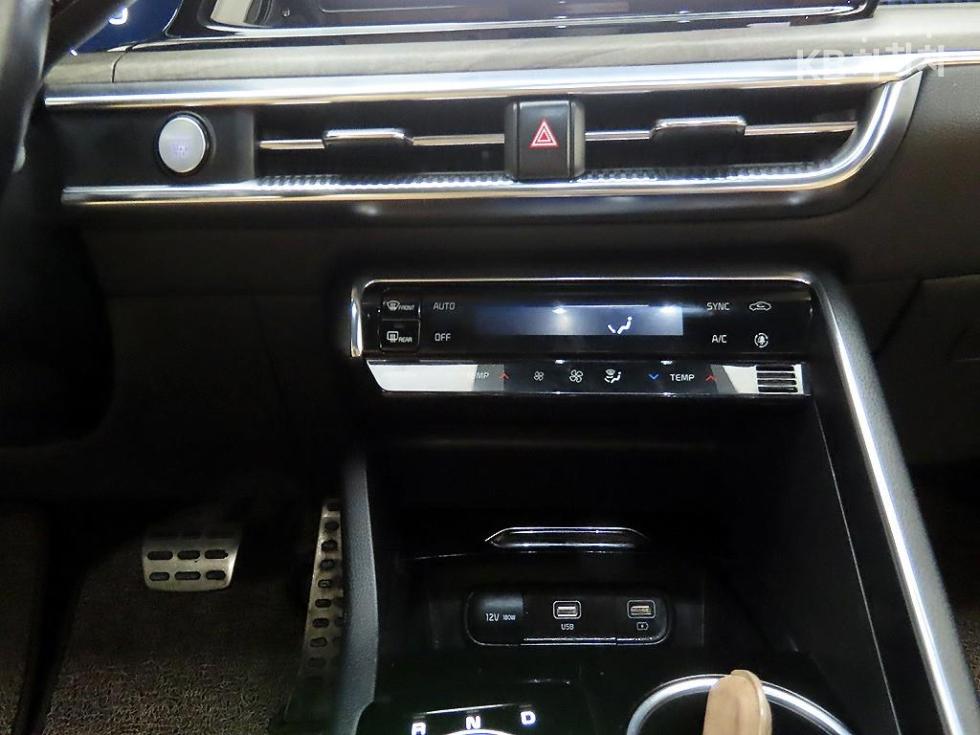 2021 - kia k5