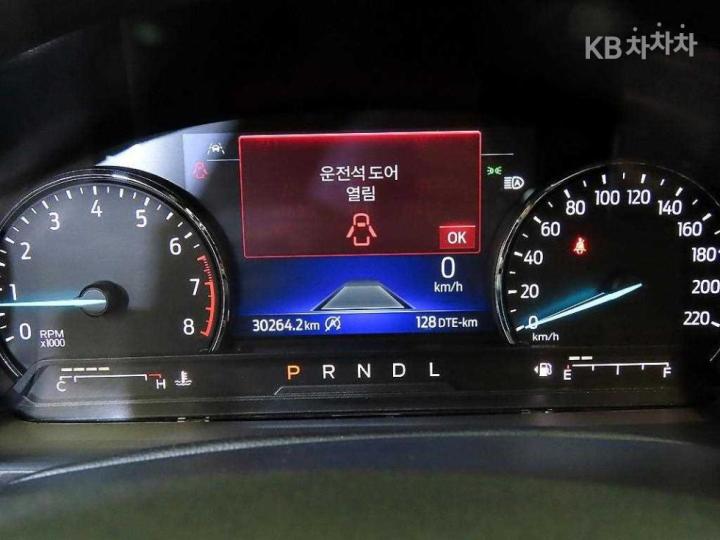 Ford Explorer Gasoline Turbo 2.3 AWD Limited 10