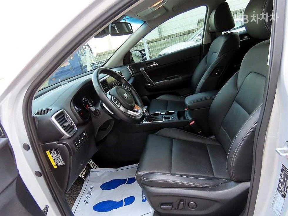 2020 - kia sportage