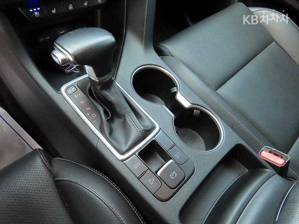 2020 - kia sportage