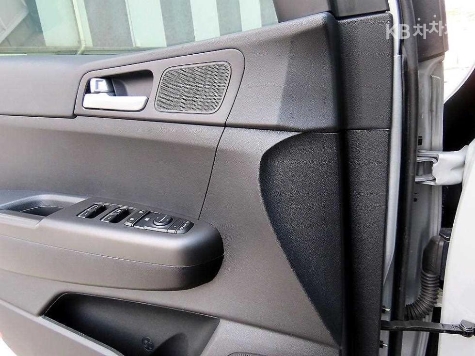 2020 - kia sportage