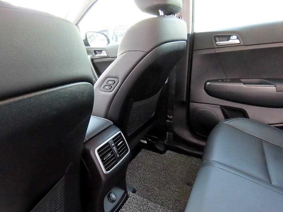 2020 - kia sportage