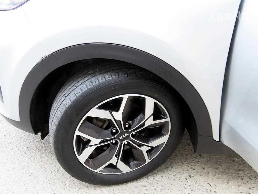 2020 - kia sportage