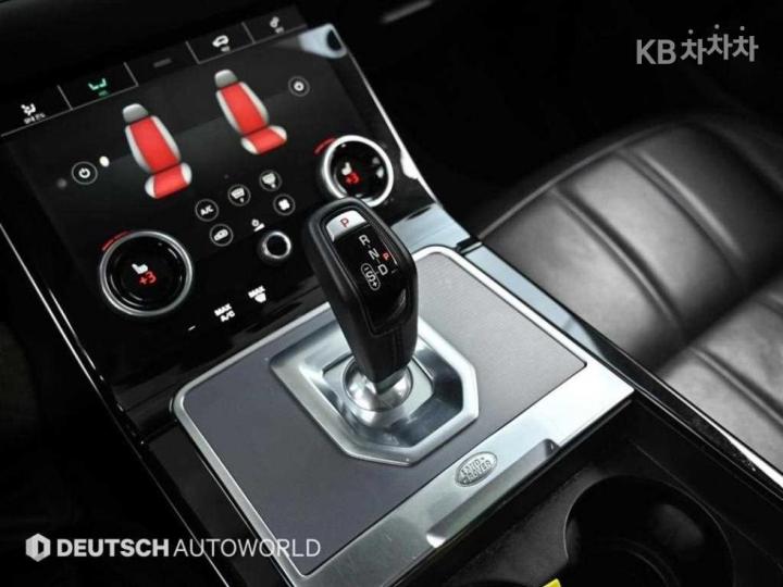 Land Rover Range Rover Evoque New 2.0 D180 SE 10