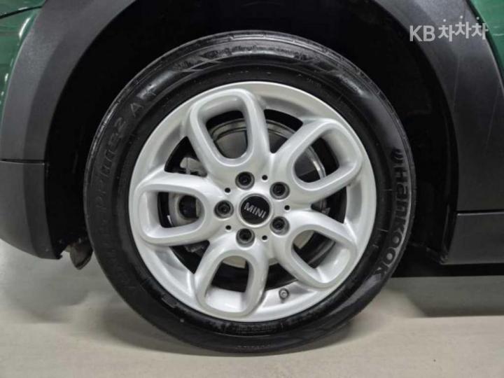 Mini Cooper 1.6 SE 7