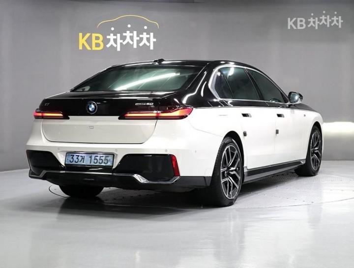 BMW i7 eDrive 50 M Sport 4