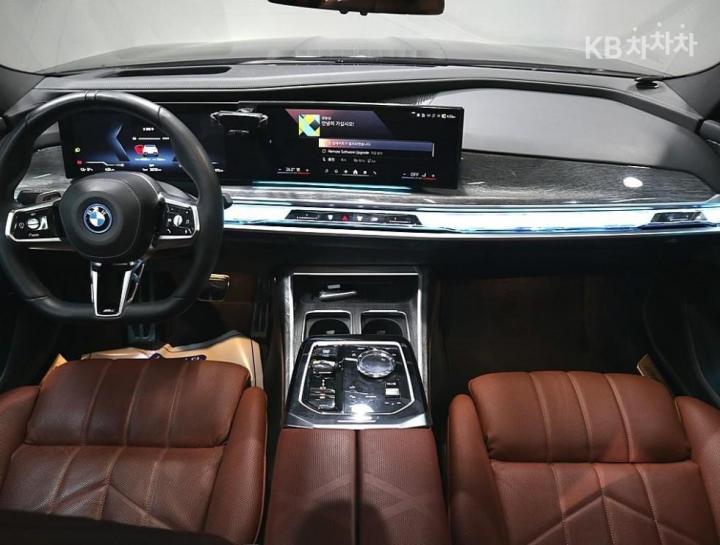 BMW i7 eDrive 50 M Sport 6