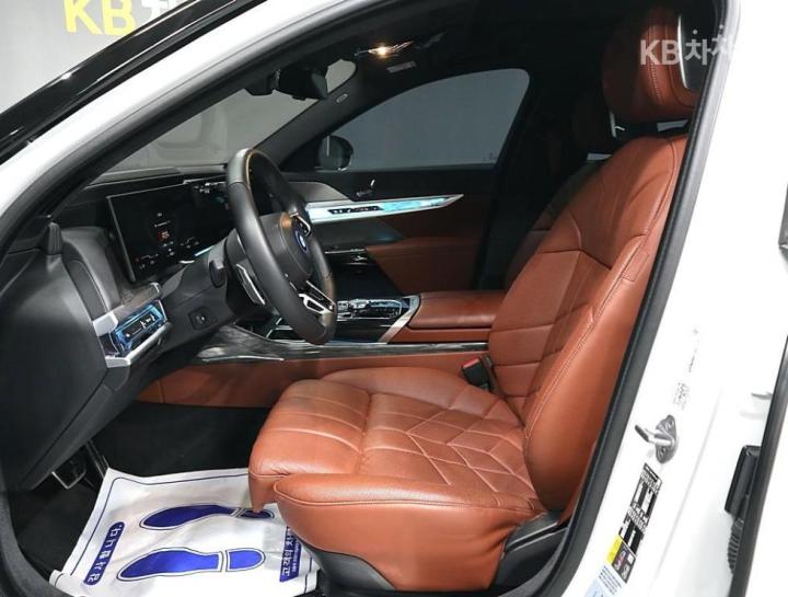 BMW i7 eDrive 50 M Sport 10