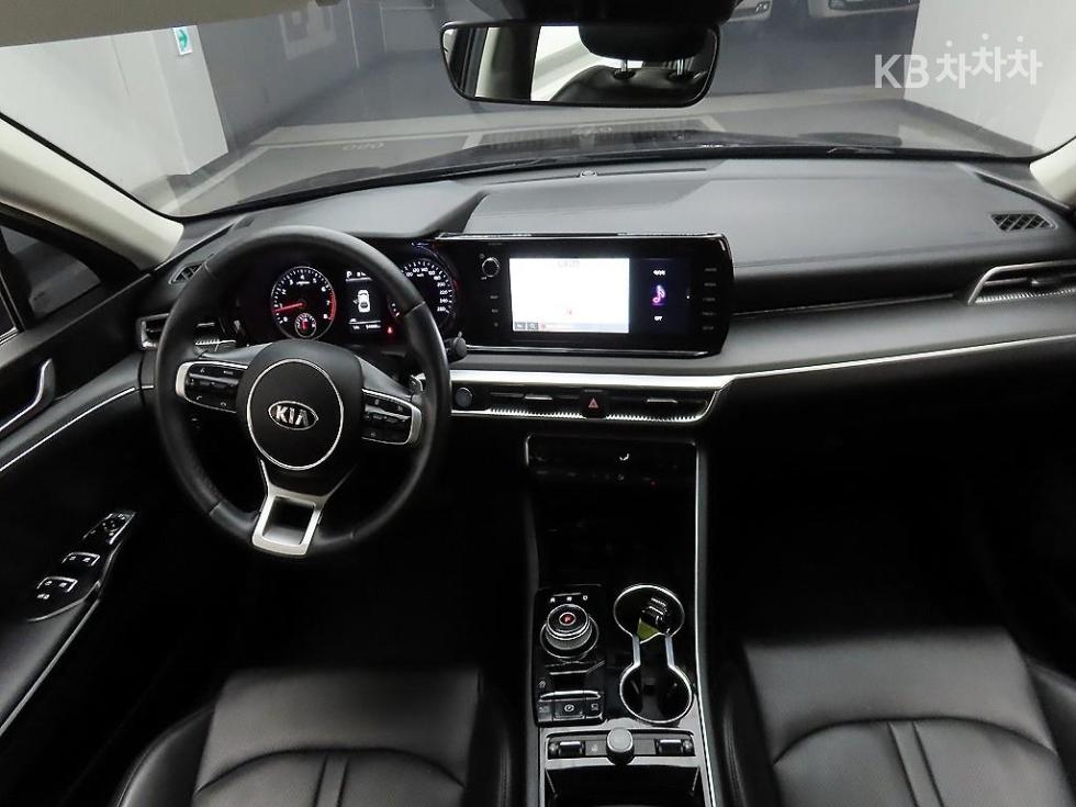 2021 - kia k5