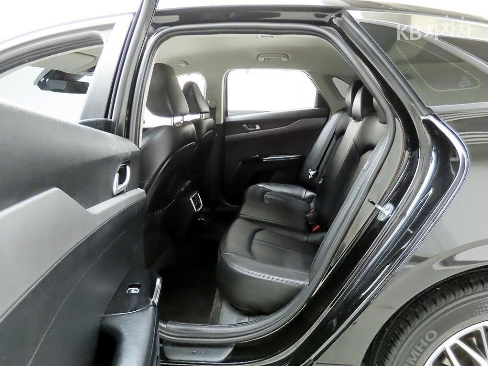 2021 - kia k5