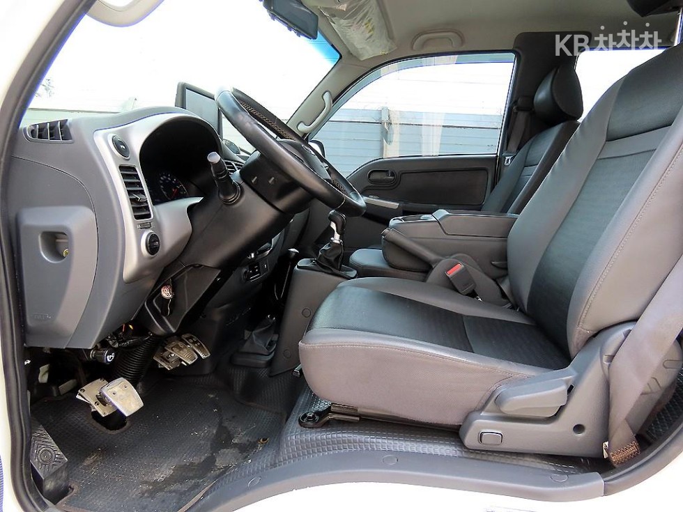 2022 - kia bongo iii