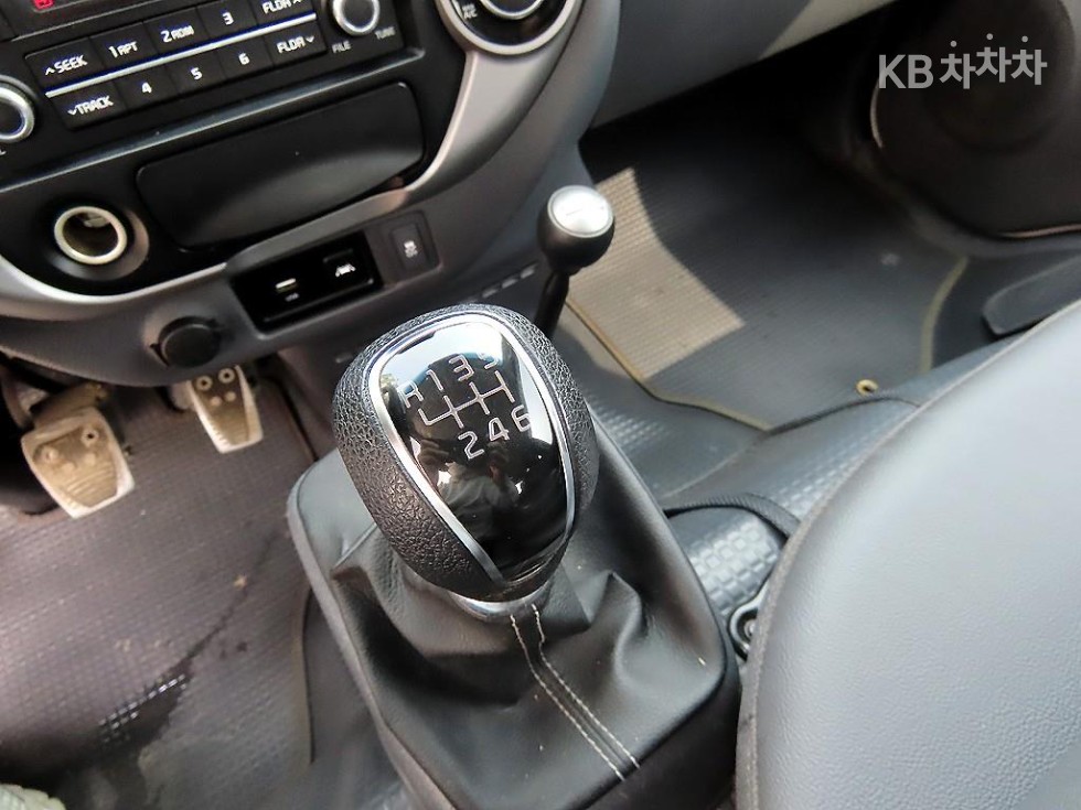 2022 - kia bongo iii