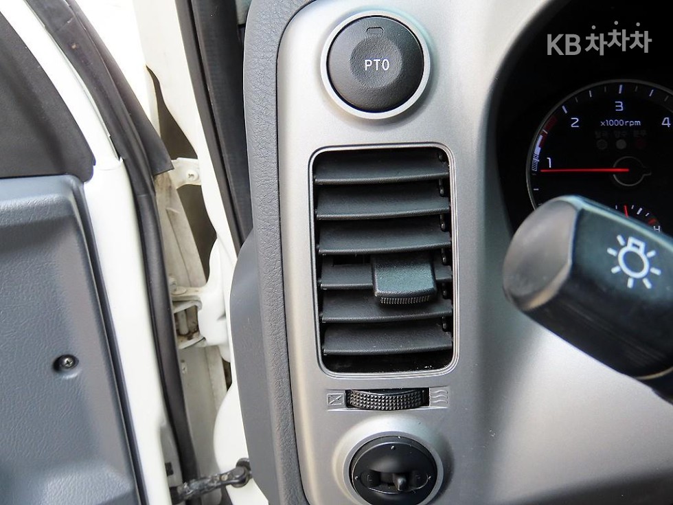 2022 - kia bongo iii