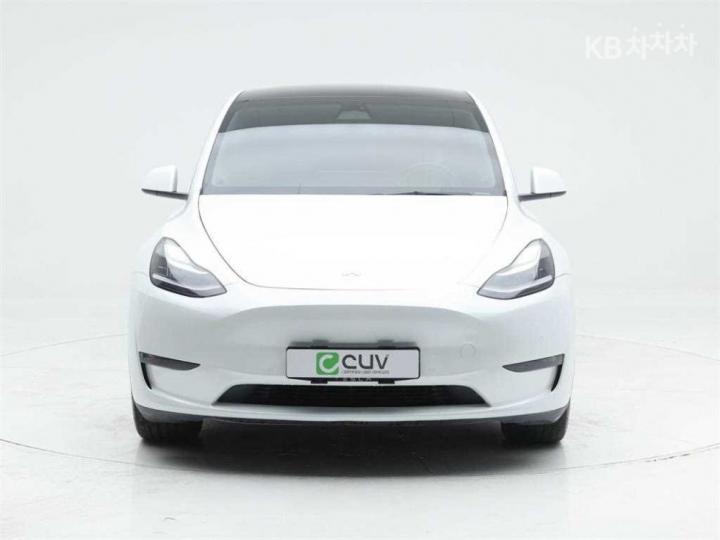 Tesla Model Y Long Range 3