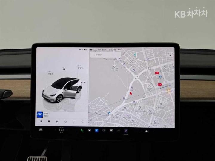 Tesla Model Y Long Range 10