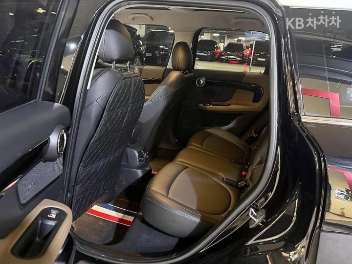 Mini Countryman F60 1.5 Cooper HighTrim 9