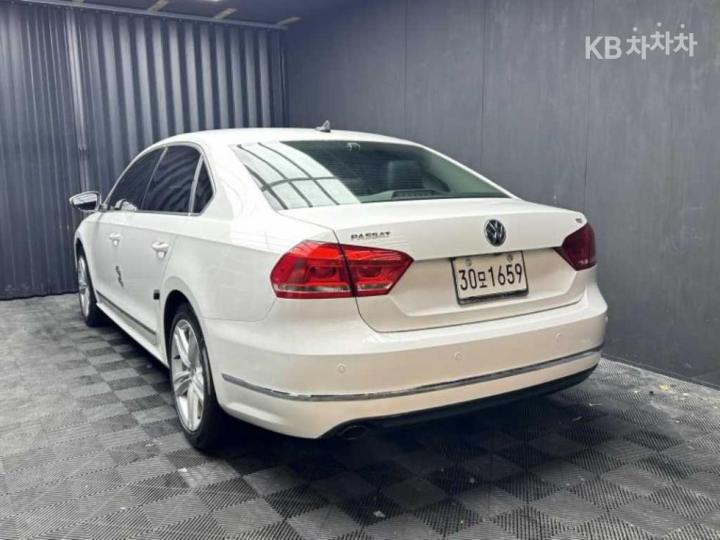Volkswagen Passat 2.0 TDI B7 11 year ~ 4