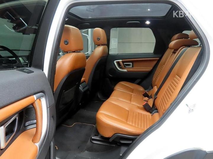 Land Rover Discovery Sport 2.0 TD4 HSE Luxury 7