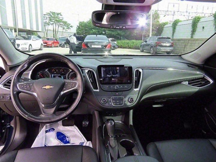 Chevrolet Malibu 1.8 Hybrid LT Deluxe 8