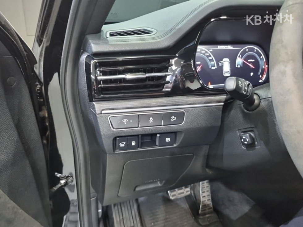 2022 - kia mohave