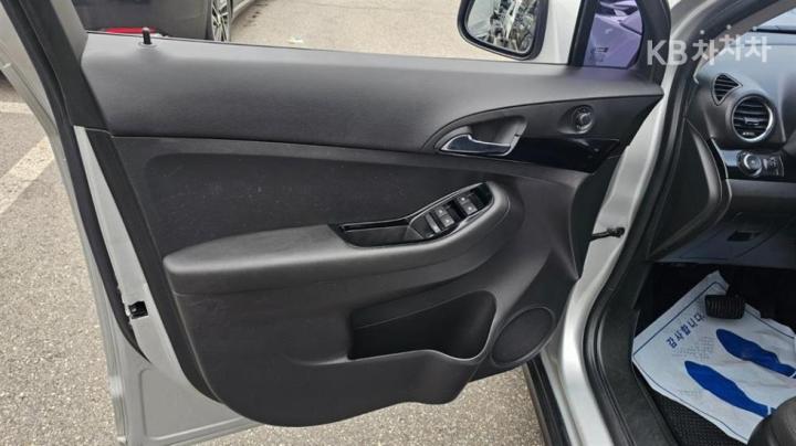 Chevrolet Orlando LPG LT Safety 9