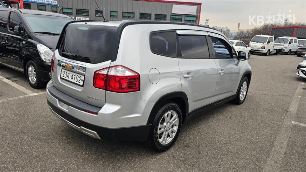 Chevrolet Orlando — miniaturë 5