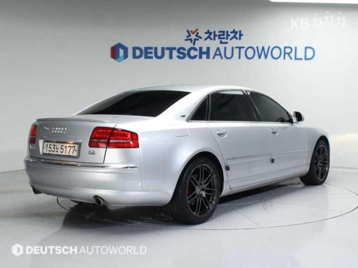 Audi A8 NEW 4.2 FSI Quattro LWB D4 3