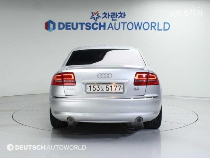 Audi A8 NEW 4.2 FSI Quattro LWB D4 5