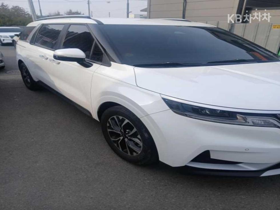 2022 - kia carnival