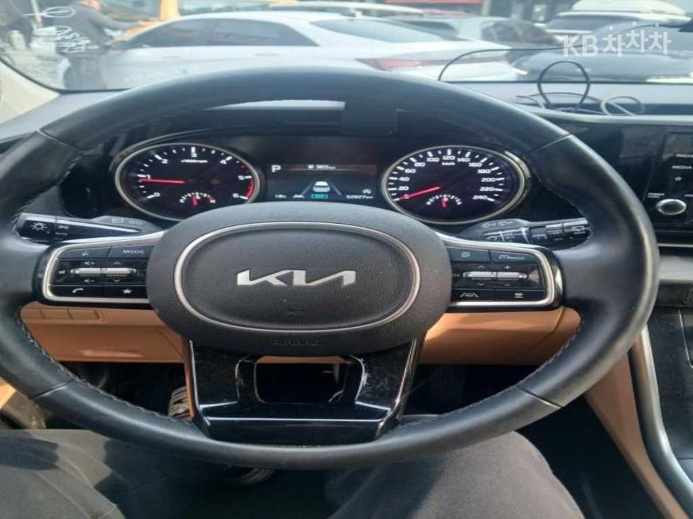 2022 - kia carnival